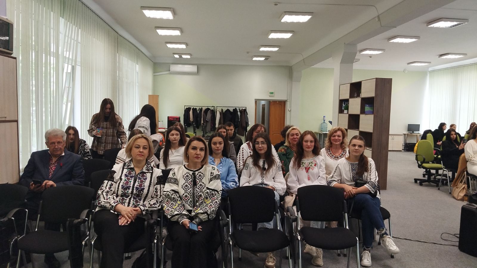 зображення_viber_2025-05-15_21-24-15-402