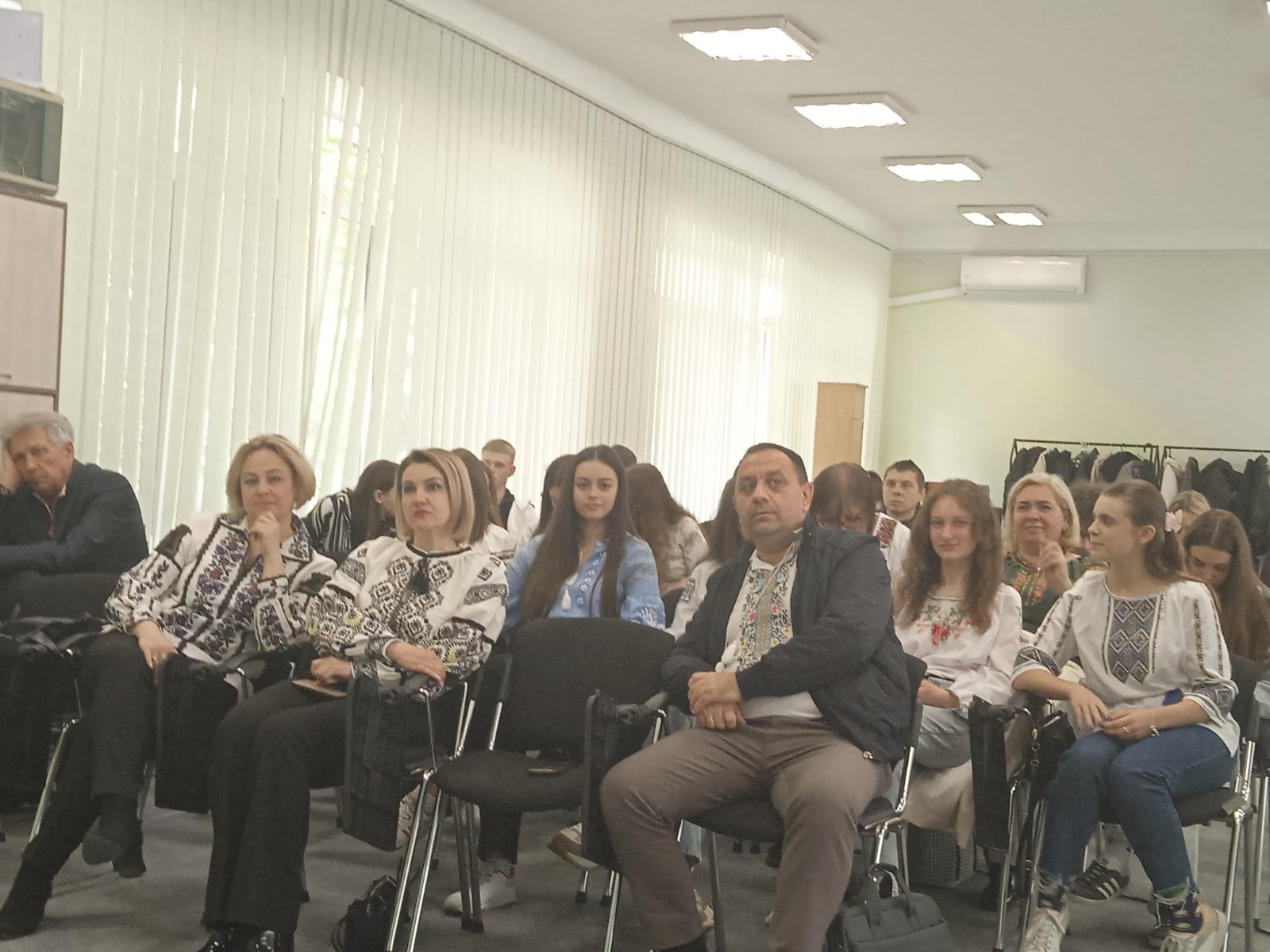 зображення_viber_2025-05-16_15-53-25-919