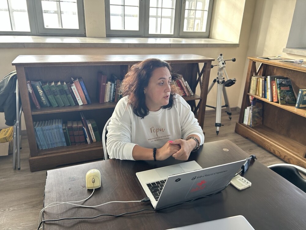 photo_5244830744537331293_y