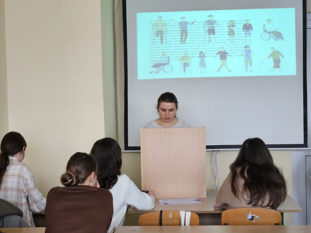 Настя зблизька